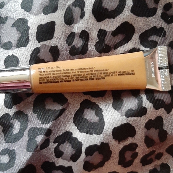 Makeup - Picture 2 of 3